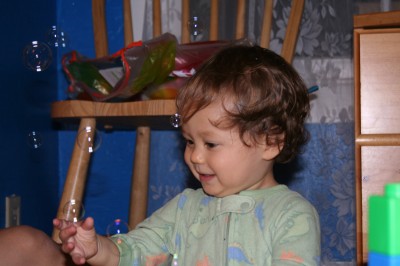 Sammy playing with bubbles, Mountain View, CA, October 19, 2006