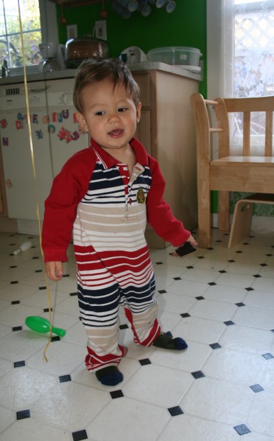 Sammy standing on his own, Mountain View, CA, October 28, 2006